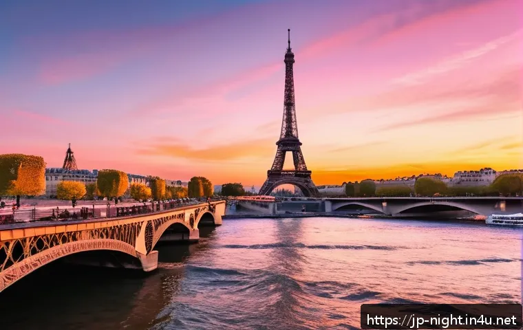 파리 에펠탑 야경 - A stunning evening scene of the Eiffel Tower at sunset, capturing the silhouette of the tower agains...